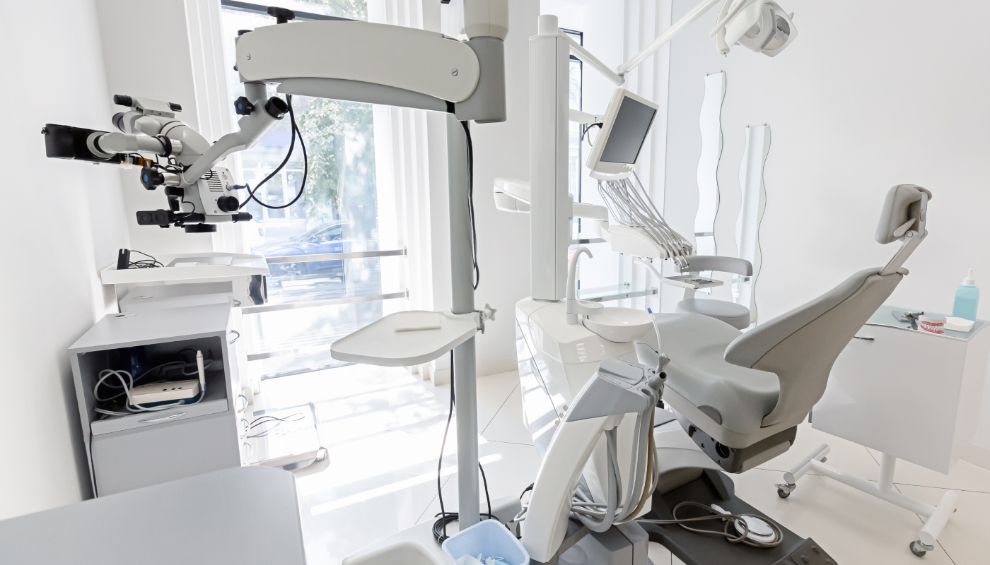 dentiste implants couronnes CABINET DENTAIRE ESTIA Cabinet dentaire ESTIA - Chirurgiens-dentistes près de Lyon